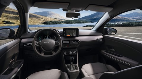 Dacia Jogger Hybrid 140, interior, showing steering wheel and dashboard