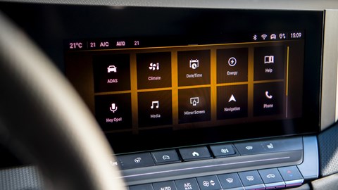 Vauxhall Astra GSe infotainment