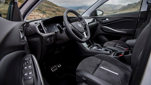 Vauxhall Grandland GSe dash