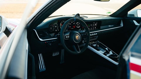 Porsche 911 Dakar interior
