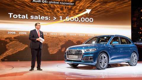 Audi Q5 at the Paris motor show 2016