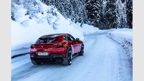 Ferrari Purosangue rear tracking