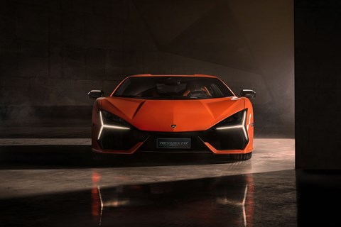 Lamborghini Revuelto front