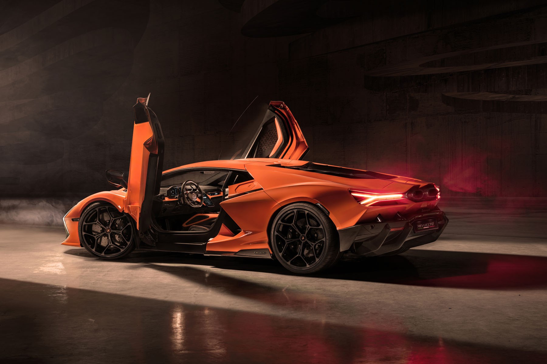 Lamborghini Revuelto video walkaround: hybrid V12 encore for Lambo's  flagship supercar | CAR Magazine