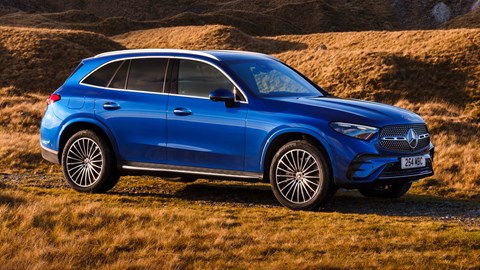 Mercedes Benz GLC 300e (2024) front driving