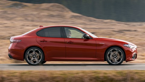 Alfa Romeo Giulia - side profile