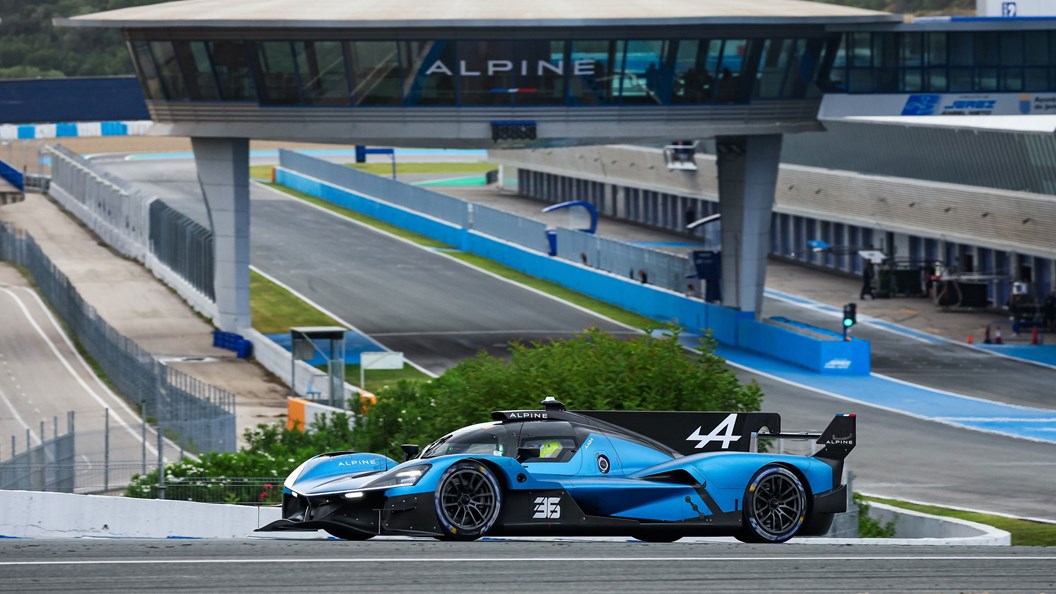 Alpine A424: Mick Schumacher tests new hypercar