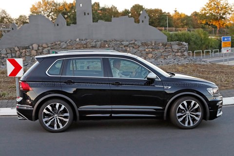 2017 VW Tiguan R spyshots