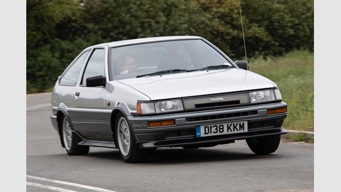 AE86 Toyota Corolla GT front cornering