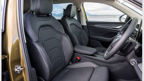 Skoda Kodiaq review - front seats