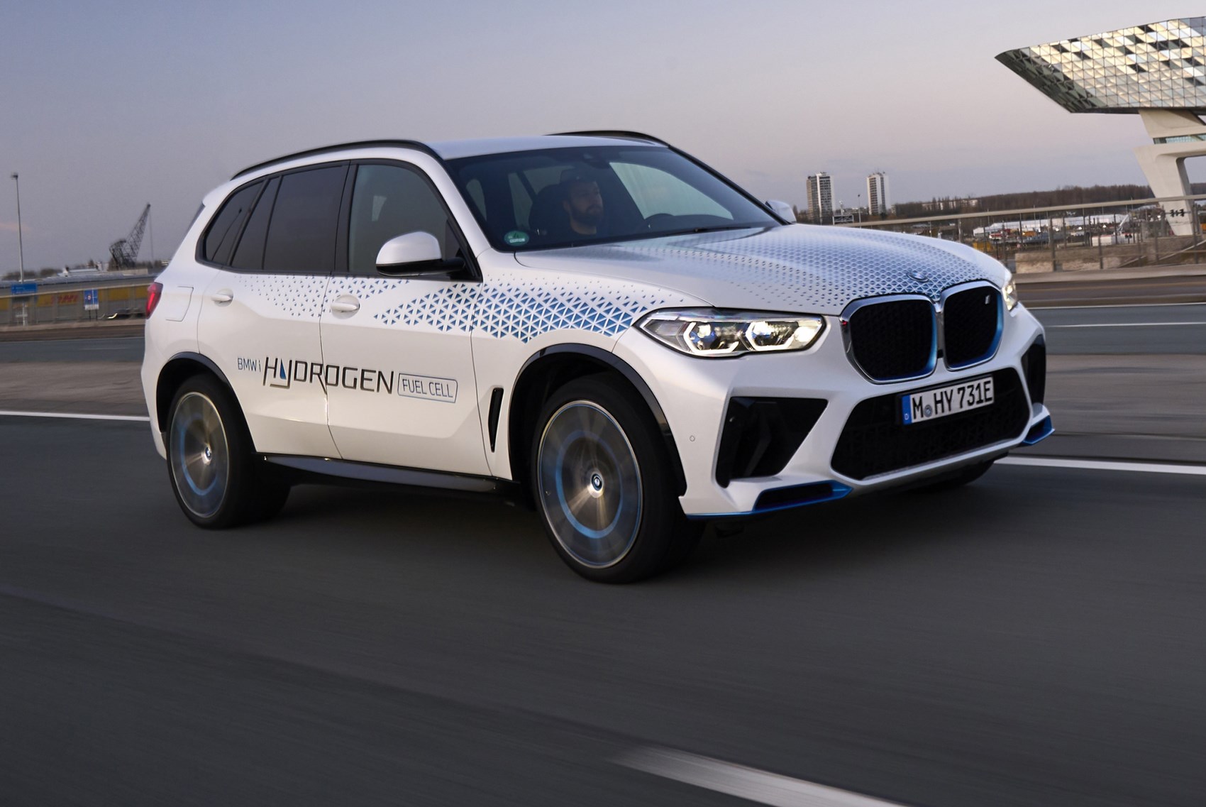BMW X5 to get fuel cell version in 2022