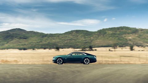 Rolls-Royce Spectre side on