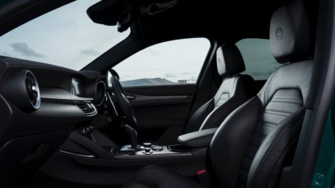 Alfa Romeo Stelvio Quadrifoglio front interior