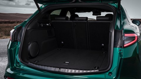 Alfa Romeo Stelvio Quadrifoglio boot