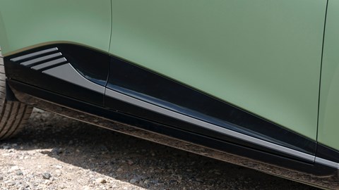 MG4 XPower lower body trim