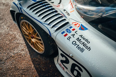 1998 Porsche 911 GT1 vents