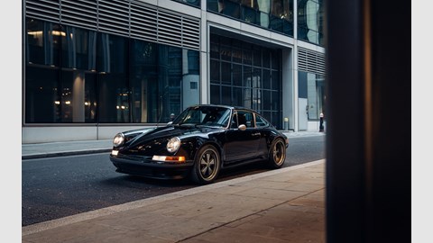 Theon Design ITA001 front three-quarter