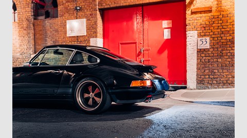 Theon Design ITA001 rear