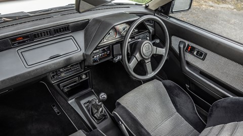 Honda CRX interior