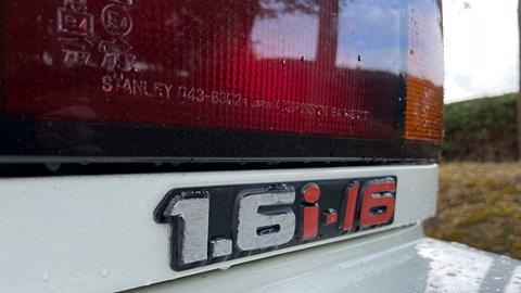 Honda CRX specs: 1.6 litres, 8.1sec 0-62mph, 126mph top speed