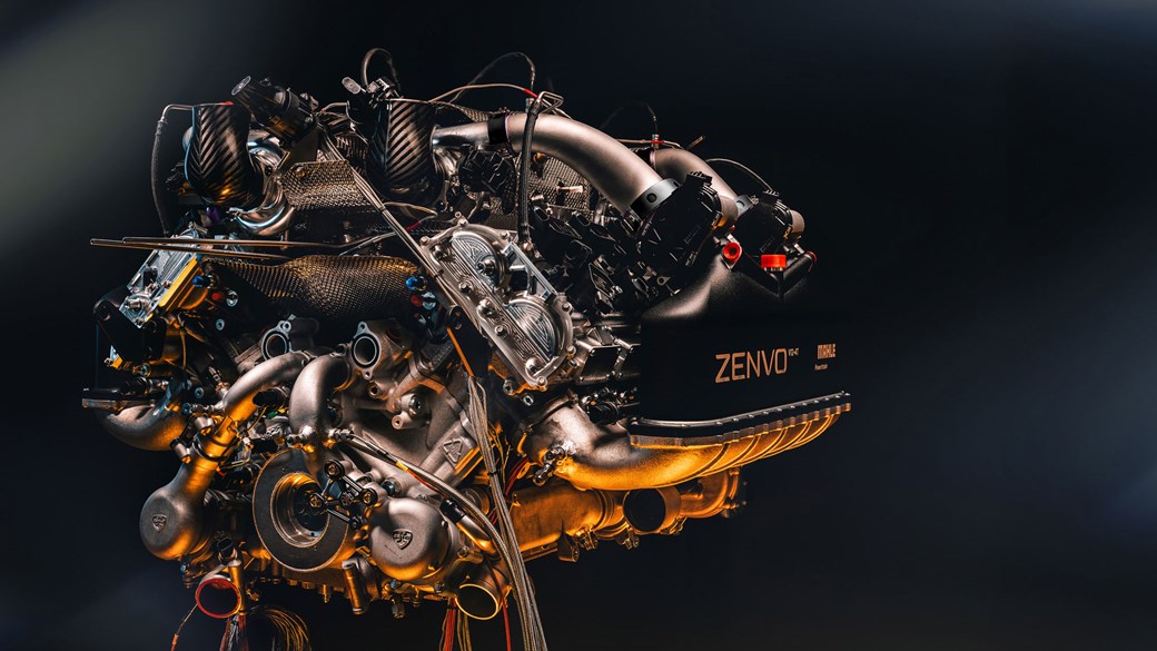 Zenvo V12 оснащен четырьмя турбинами и будет оснащен тремя электродвигателями.