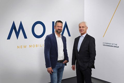 Ole Harms (left) and Matthias Mueller of VW