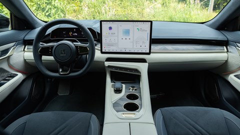 Zeekr 001 - interior