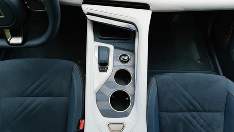 Zeekr 001 - centre console