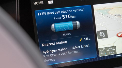 What is a hydrogen car? Hyundai Nexo fuel level display