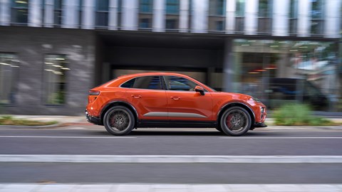 Porsche Macan Turbo side-on