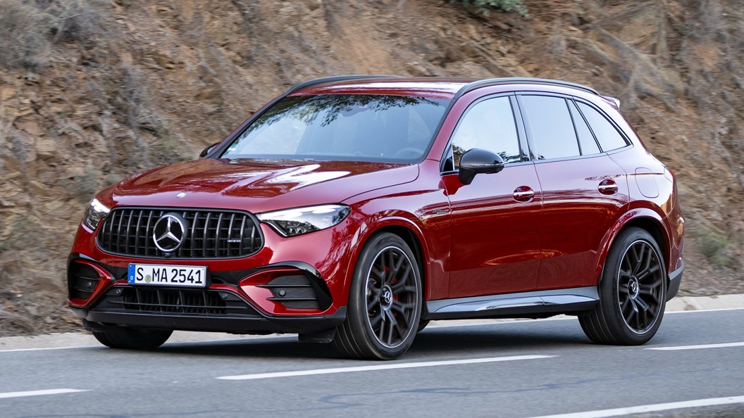 Mercedes-AMG GLC 63 cornering