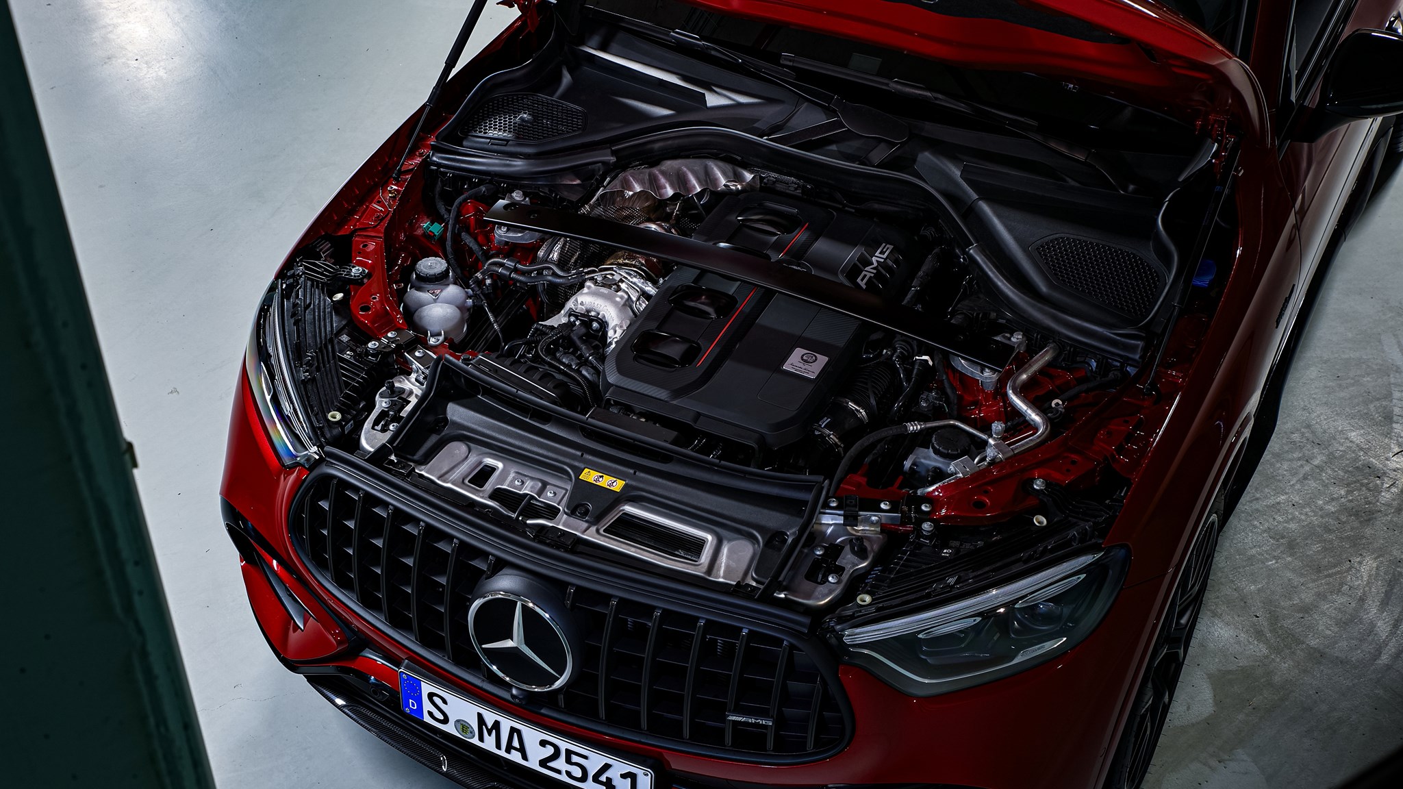 Mercedes-AMG GLC 63 S E Performance engine