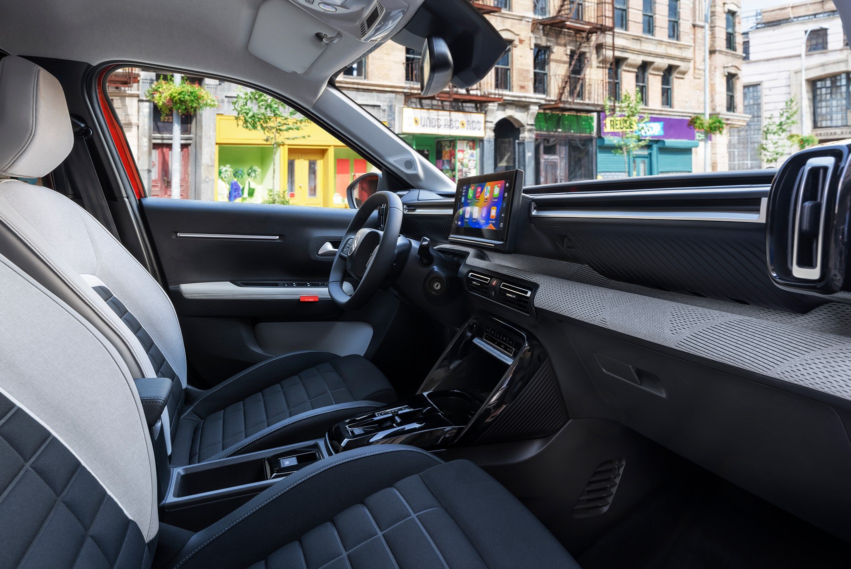 Citroen e-C4 review: interior, dashboard & infotainment 2024