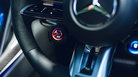 Mercedes AMG GT (2025) steering wheel