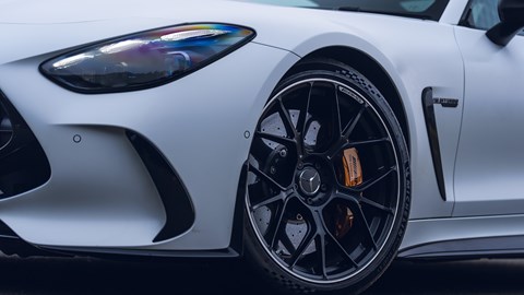 Mercedes AMG GT (2025) front wheel