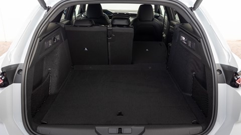 Peugeot E-308 SW - boot