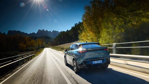 Peugeot E-3008 rear driving shot