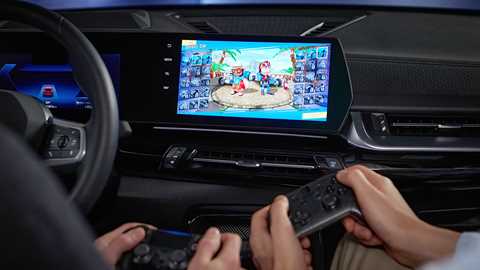 BMW at CES 2024: now syncs with Bluetooth gaming controls