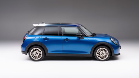 Mini Cooper (2024) five door side