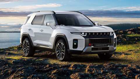 KGM Torres SUV front white