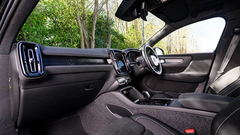 Volvo EX40 dashboard