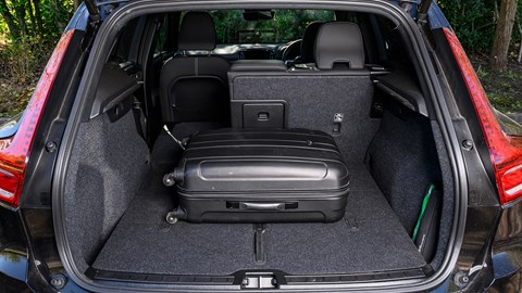 Volvo EX40 boot opening