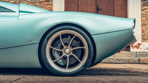 Codalunga review - side front