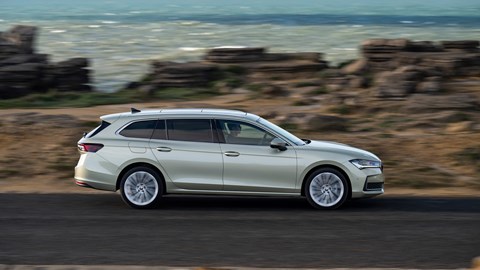 Skoda Superb side view