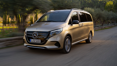 Mercedes Benz EQV (2024) front driving