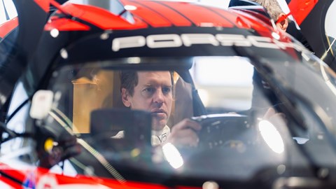 Vettel in 963 cockpit