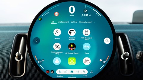 MINI Countryman (2024) review: circular infotainment system
