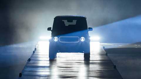 Mercedes G-wagen front