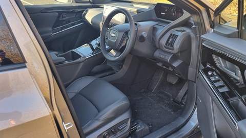 Subaru Solterra, front seats