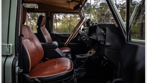 BEDEO Defender review: the electric conversion with in-wheel e-motors